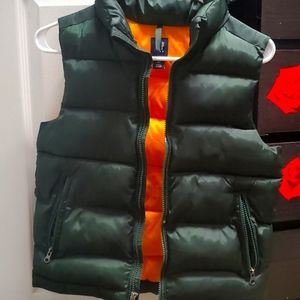 GAP kids Vest M 8